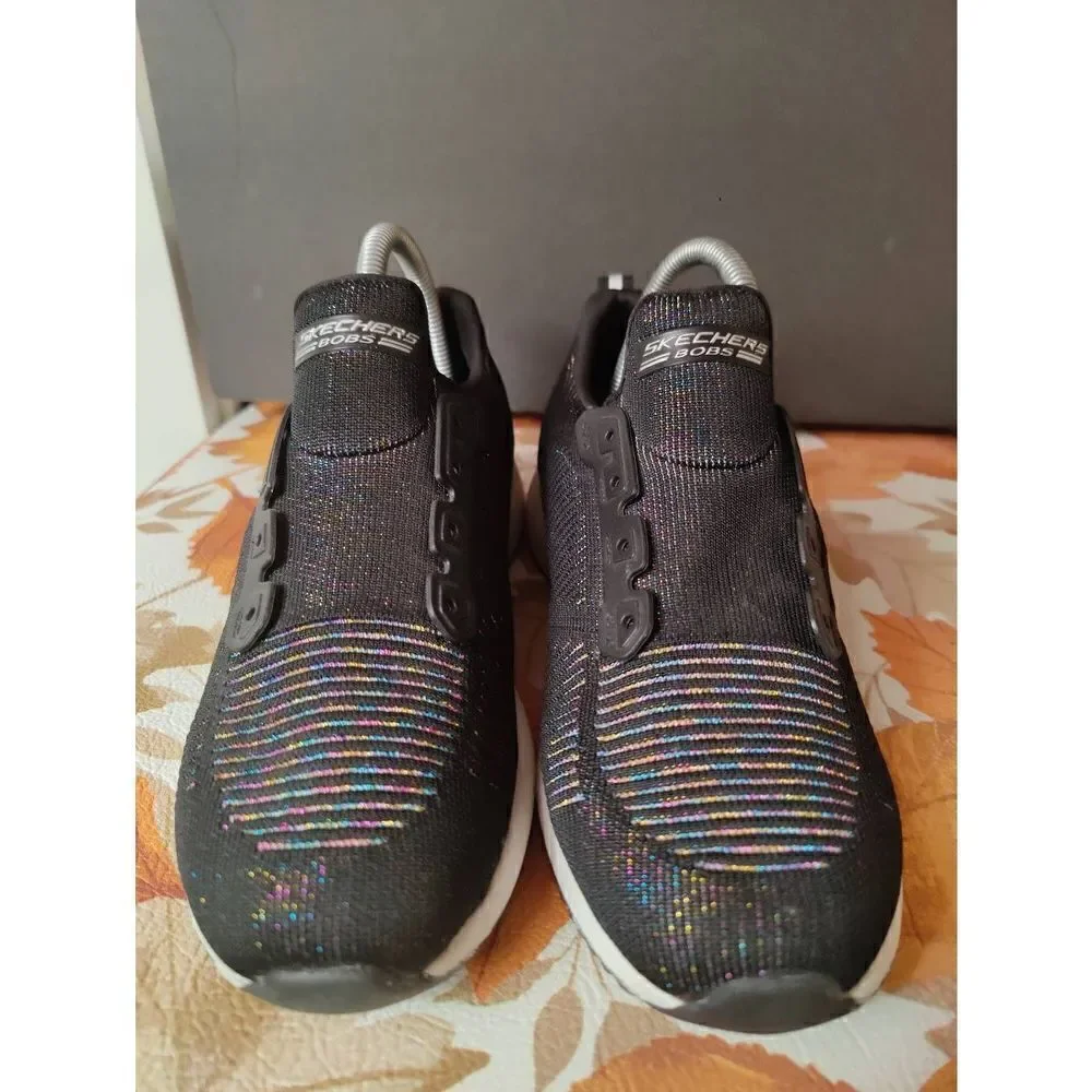 Skechers first off